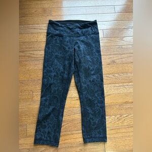 Lululemon leggings size 4